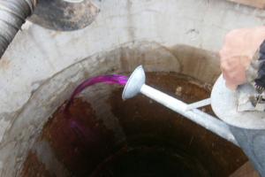 كيفية تنظيف البئر وتطهير المياه بيديك كيفية تنظيف بئر حجر قديم