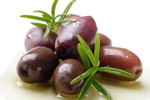 Vihreät oliivit: hyödyt ja haitat